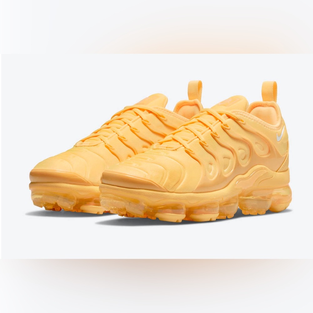 NIKE WOMEN’S AIR VAPORMAX PLUS ‘CITRUS’